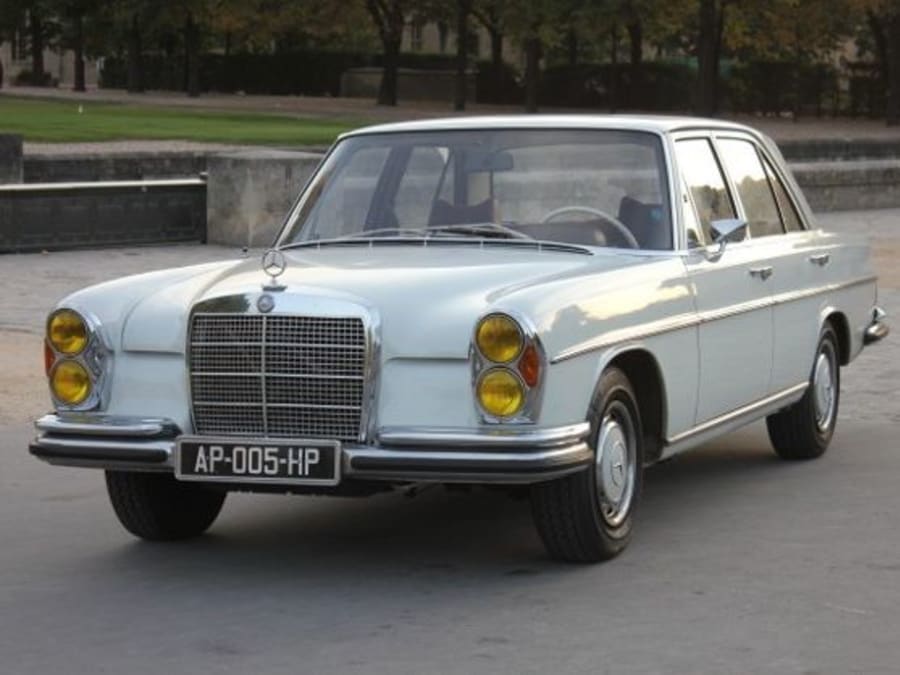 Visita guiada del Gran París en coche clásico