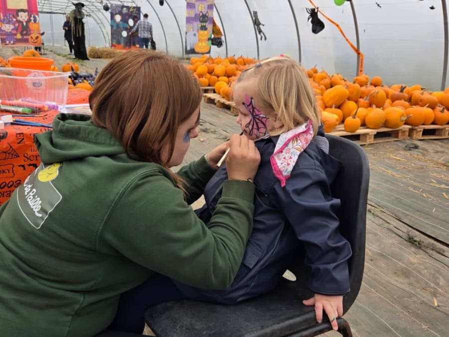Atelier citrouille d'Halloween à la Cueillette de Beaurains (62)