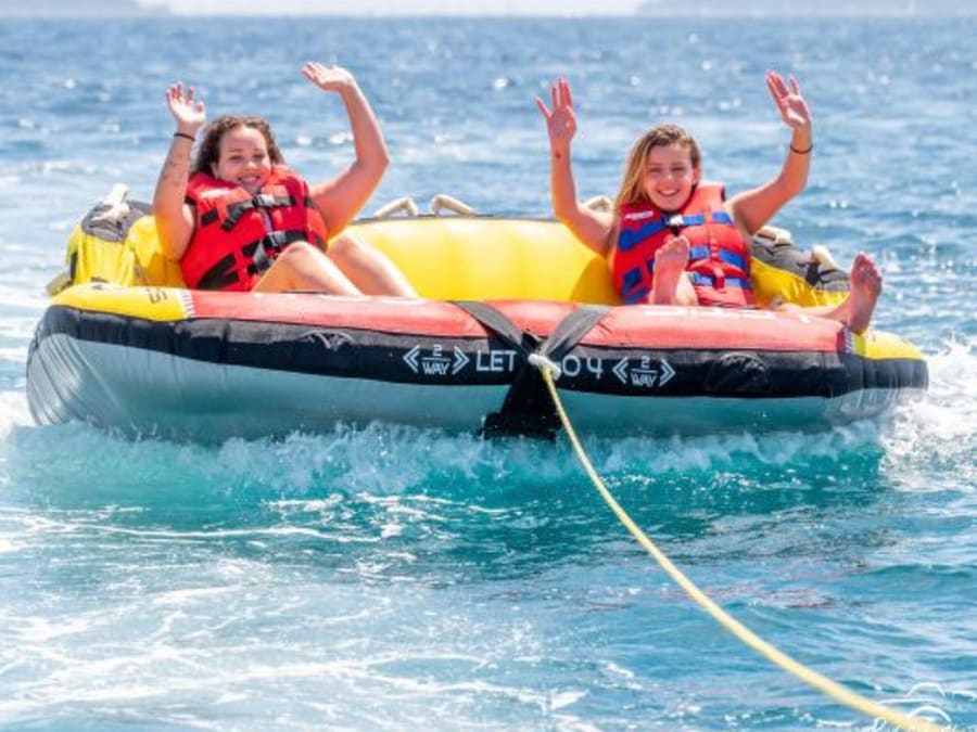 Towed buoy in Cannes la Bocca (06)