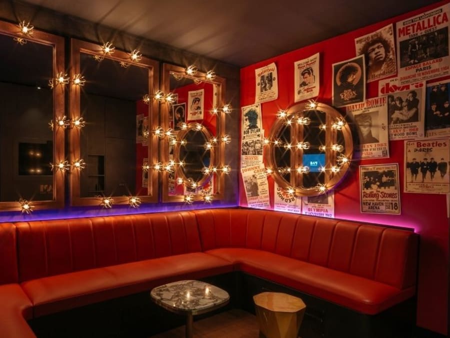 Team Building Karaoké à La Madeleine à Paris 9ème