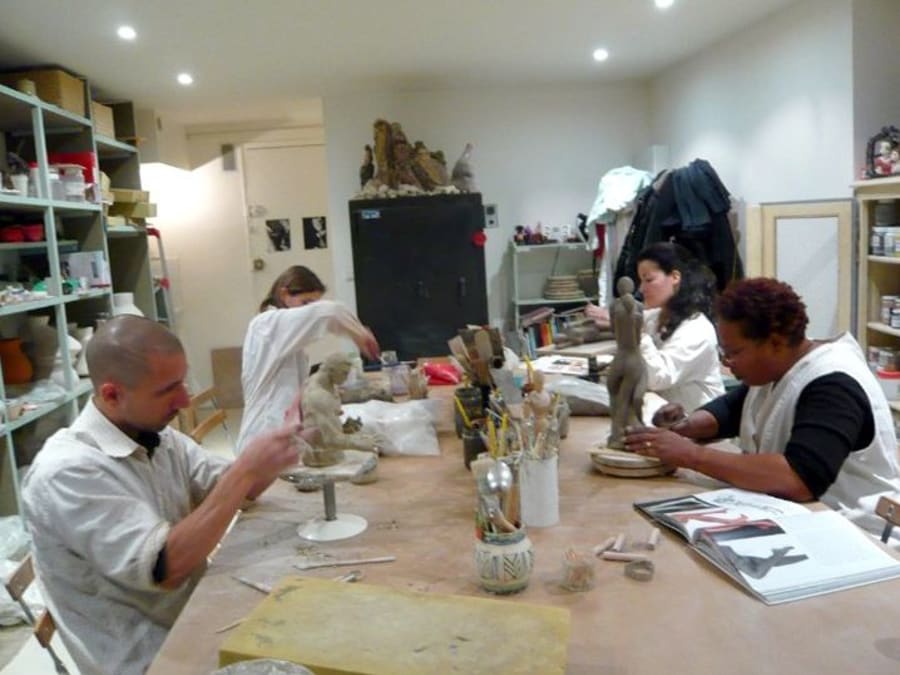 Team Building Atelier modelage en céramique à Paris 17ème