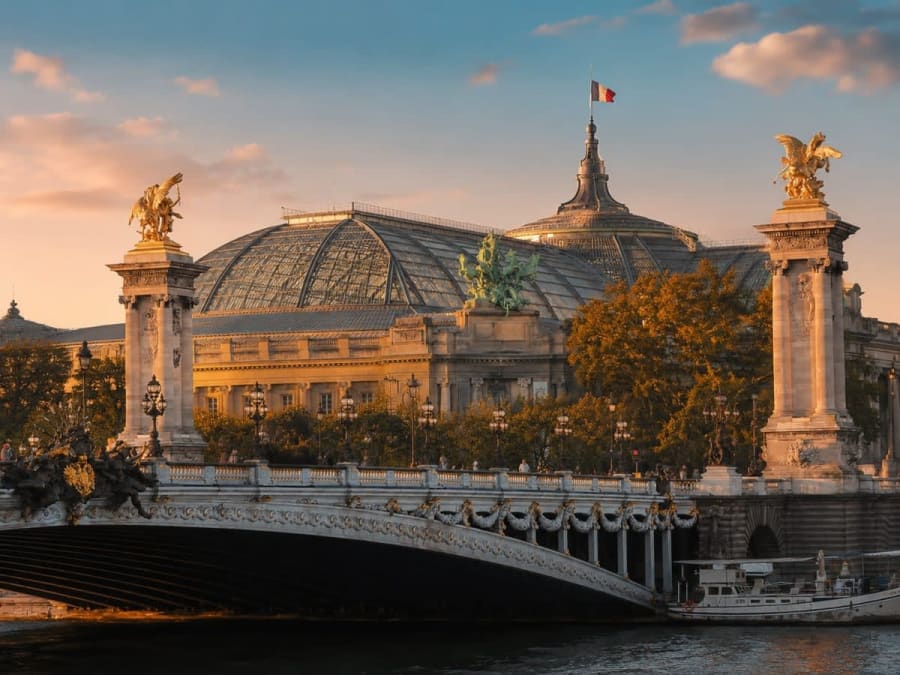 Caça ao tesouro ao longo do Sena, no 1.º arrondissement de Paris
