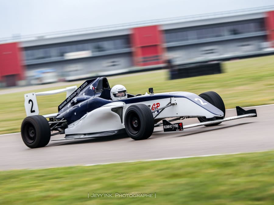 Formula 4 driving experience, Circuit de Folembray (02)