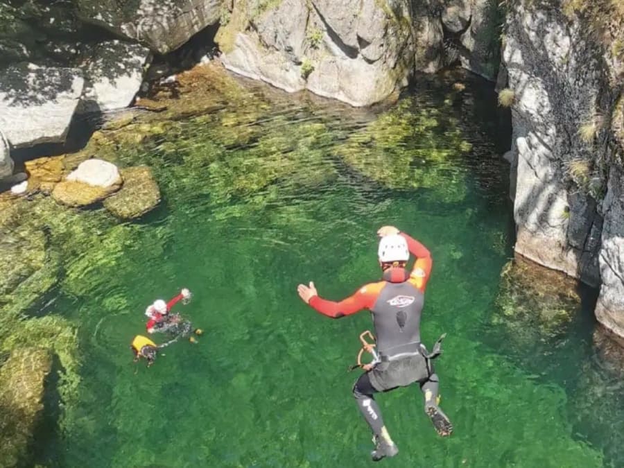 Canyoning au canyon de la Haute Borne en Ardèche (07)