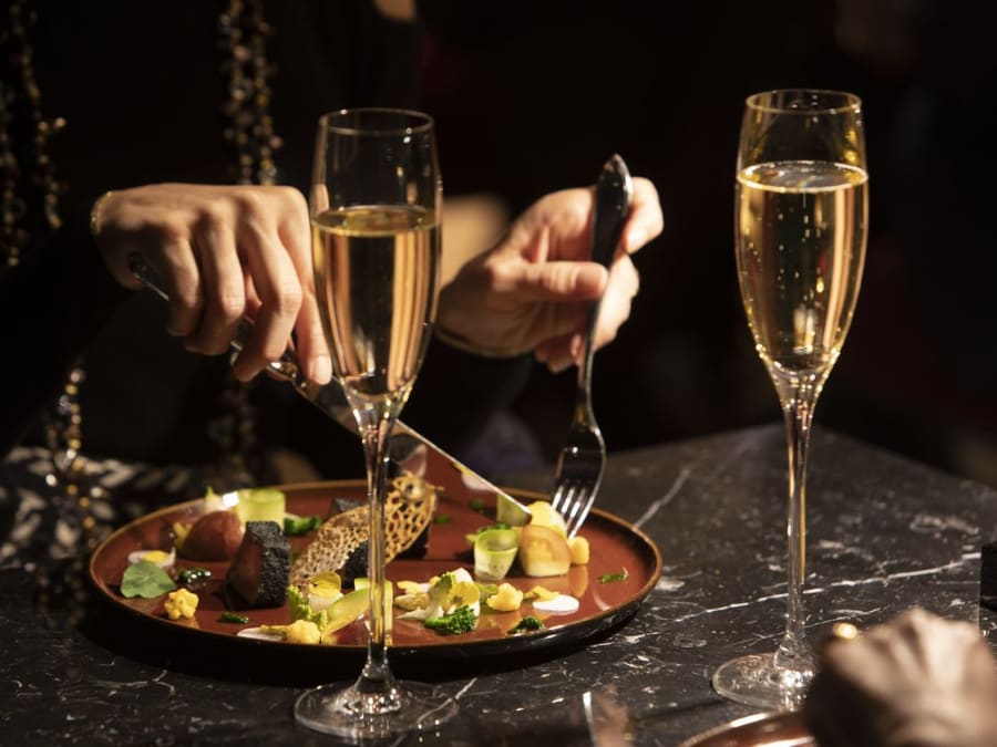 SPA and dinner at Hôtel Paris j'Adore***** 17th arrondissement