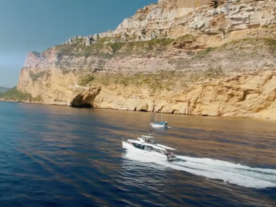 Promenade en bateau dans les calanques de Cassis depuis Bandol