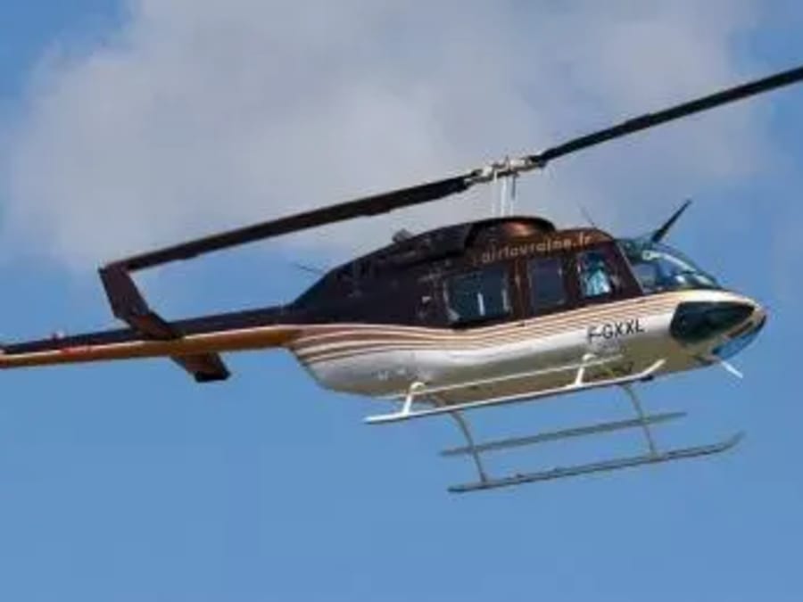 Primer vuelo de un helicóptero en Tours (37)