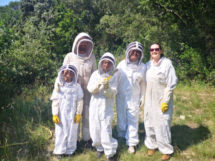 Team Building d'initiation à l'apiculture à Bollène (84) 