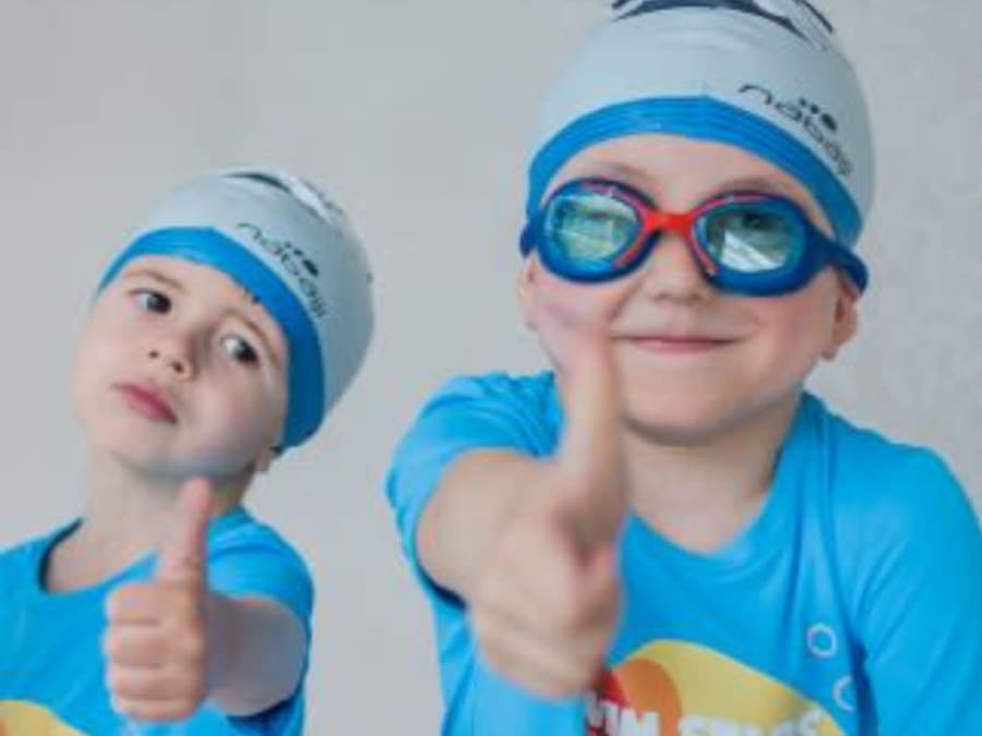 Cursos de natación para niños en la piscina de Morangis (91)