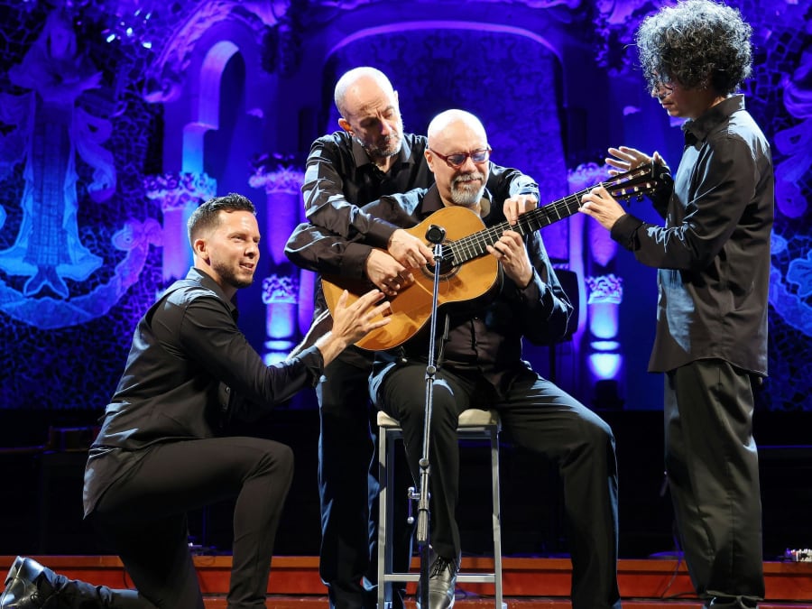 Barcelone : Trio de guitares et spectacle de flamenco au Palau 