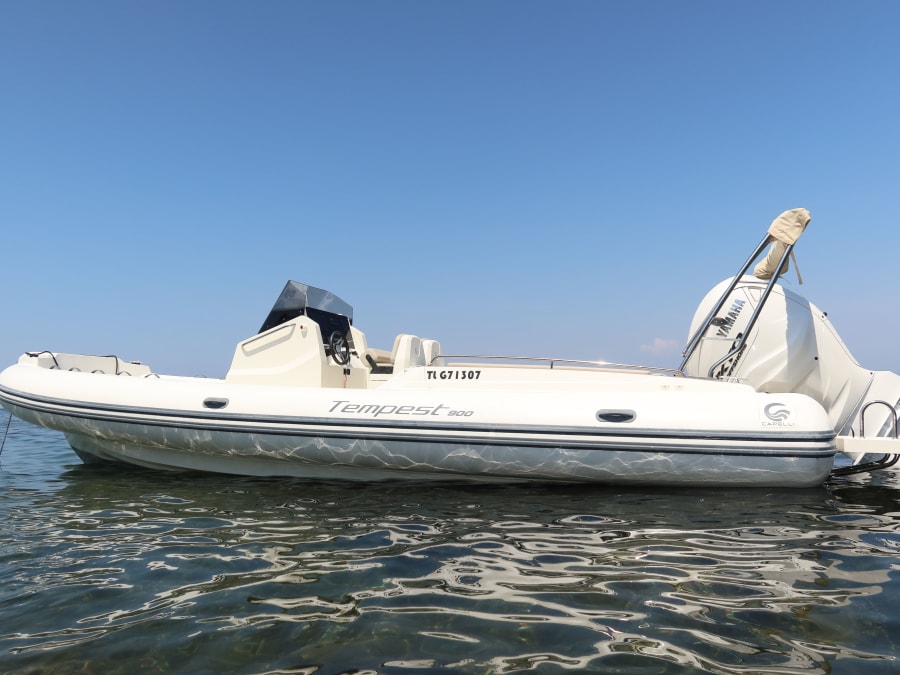 Alquiler de un día de barco para 14 personas en Hyères (83)