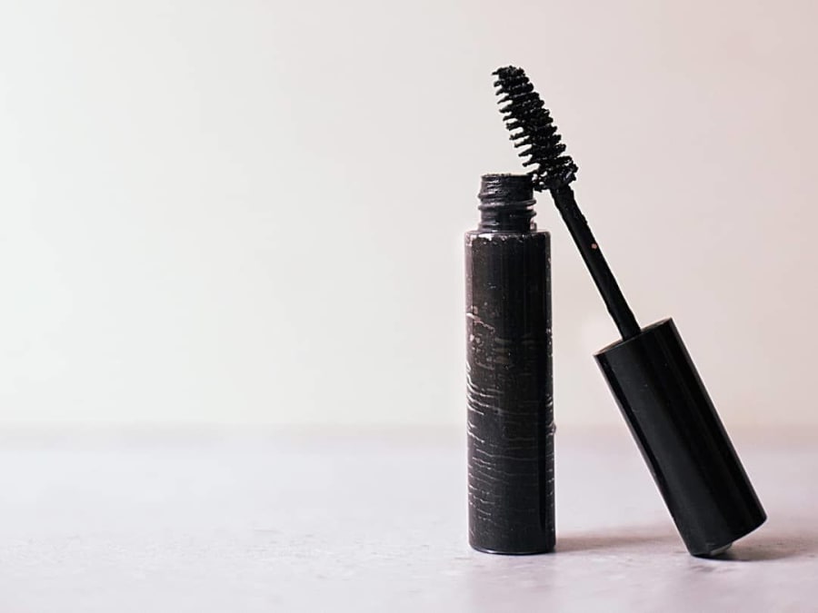 Créez votre Set essentiels maquillage à Paris 20ème