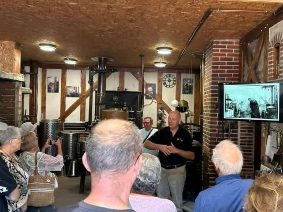 Team Building Visite d'une Distillerie à Barbonne-Fayel (51)
