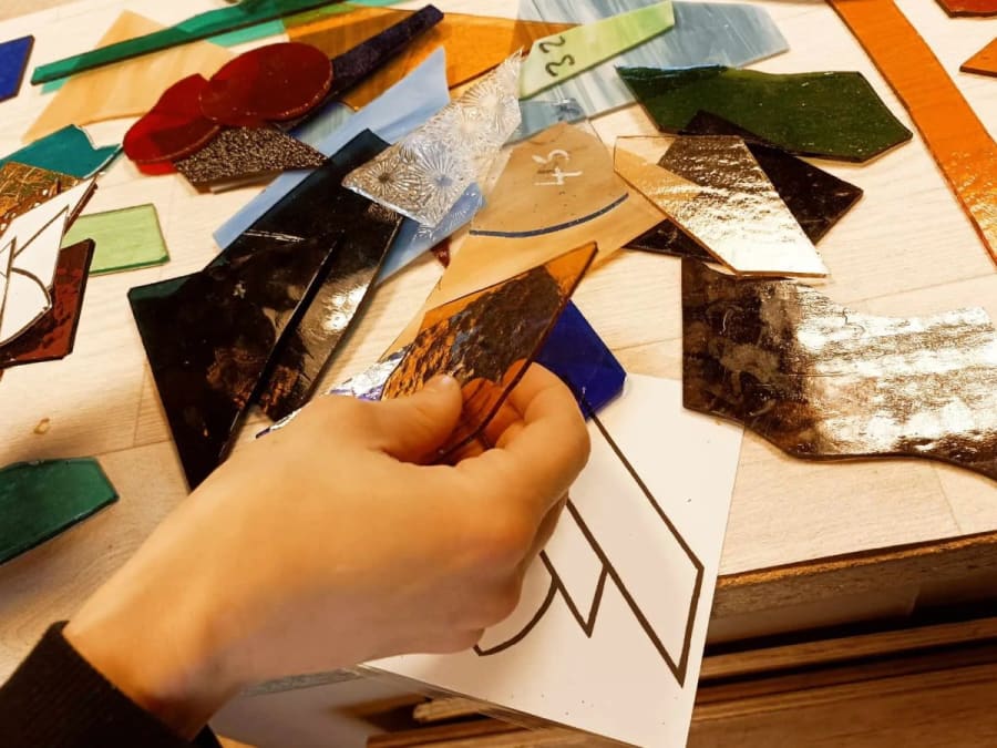 Taller de introducción a las vidrieras Tiffany en Redon (35)