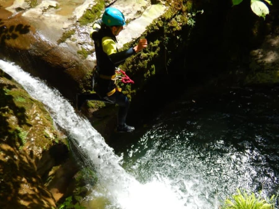 Canyoning au canyon des Ecouges Bas à la 1/2 journée à Saint-Gervais (38)