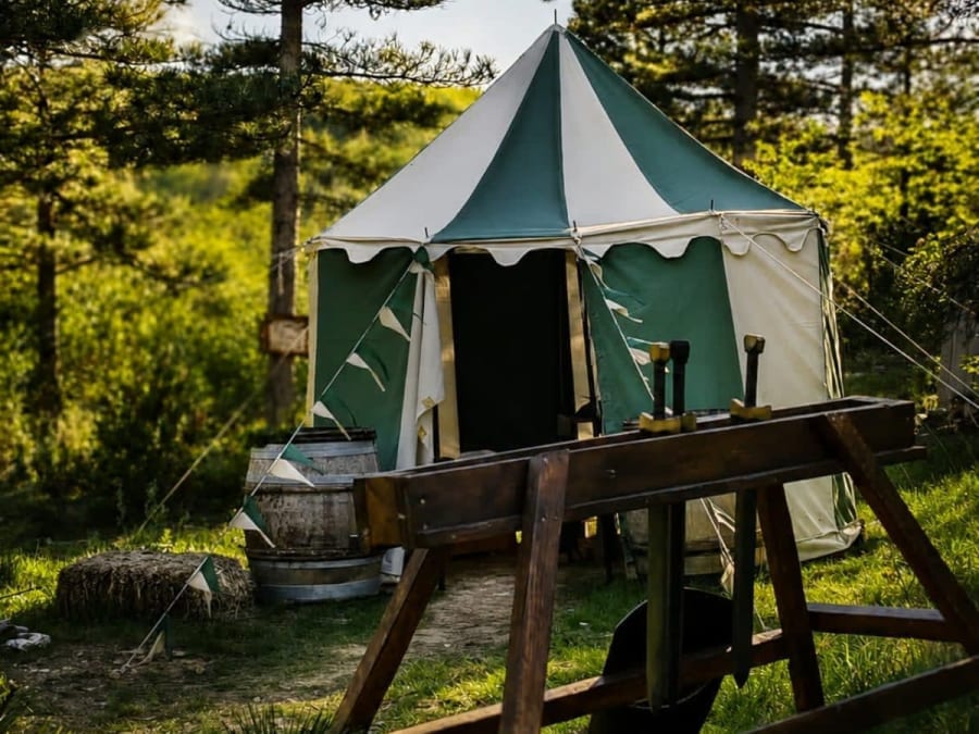 Team Building Escape Game grandeur nature en forêt à Marsanne (26)