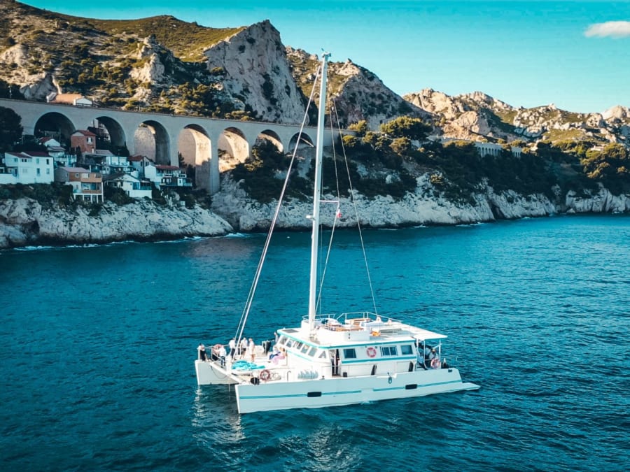 Croisière en mer et coucher de soleil à Marseille (13)
