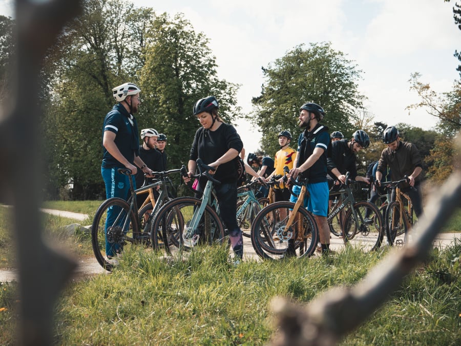 Team Building "Paris Vélo Gravel Tour" 