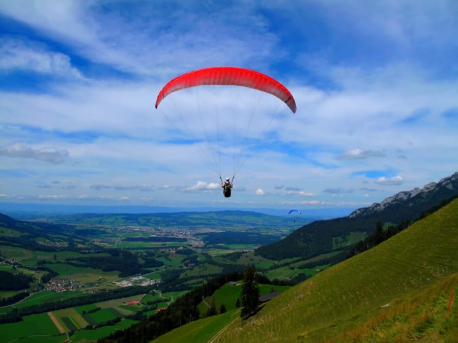 Vuelo en parapente sobre Gruyères