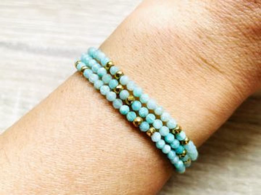 Natural stone jewelry workshop in Paris 15th arrondissement