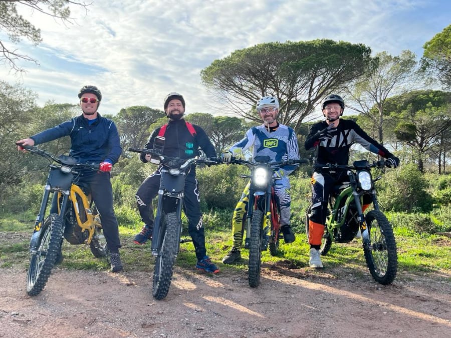 Electric motorcycle guided tour in Puget sur Argens (83)