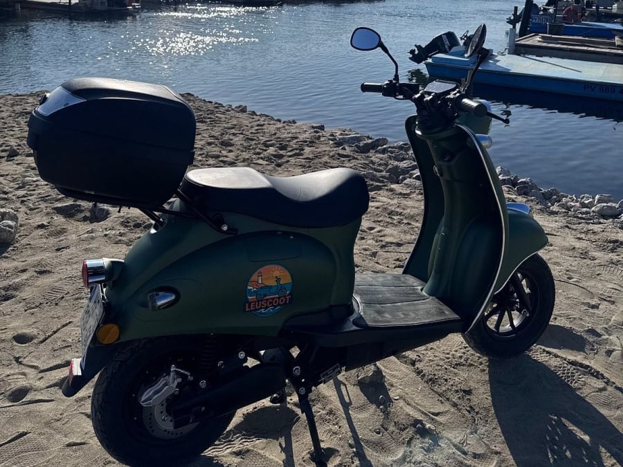 Alquiler de scooters eléctricos en Leucate (11)