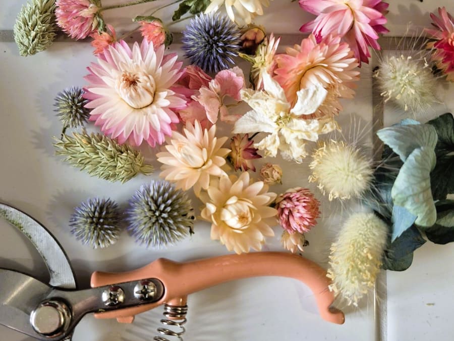 Flower bell workshop in Laval (53)