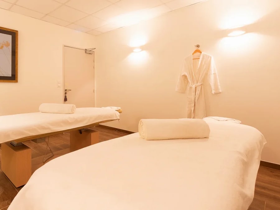 Massage au Spa de l'Hôtel Renaissance Paris St Cloud (92)