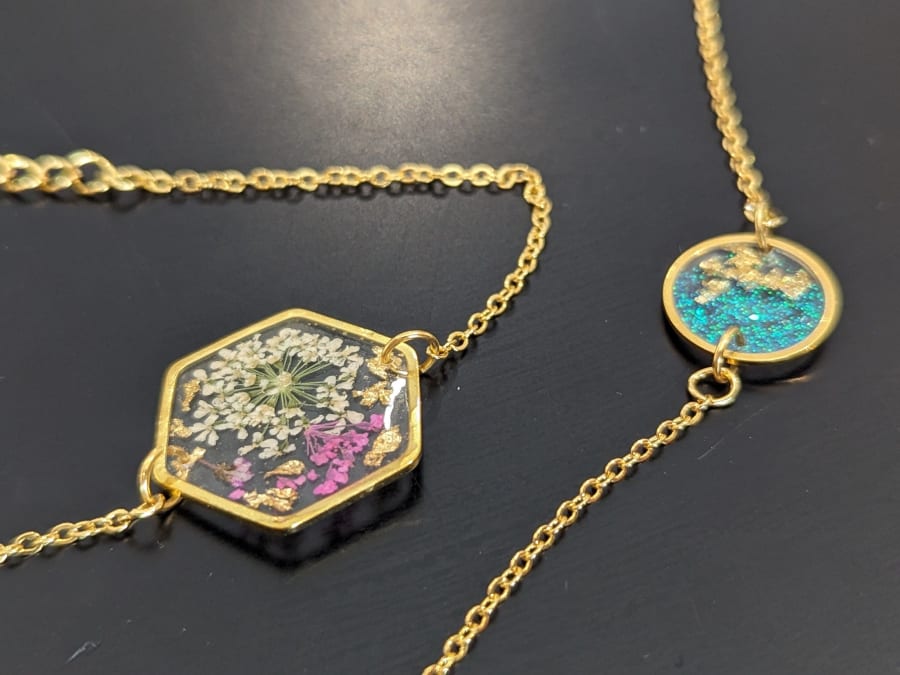 Taller de joyería con resina UV en La Rochelle (17)