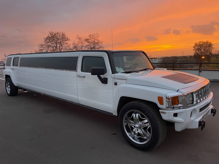 Balade en limousine Hummer à Paris 