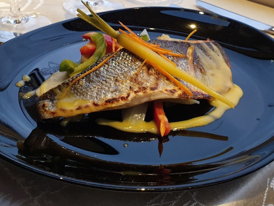 Prestige dinner cruise on the Seine