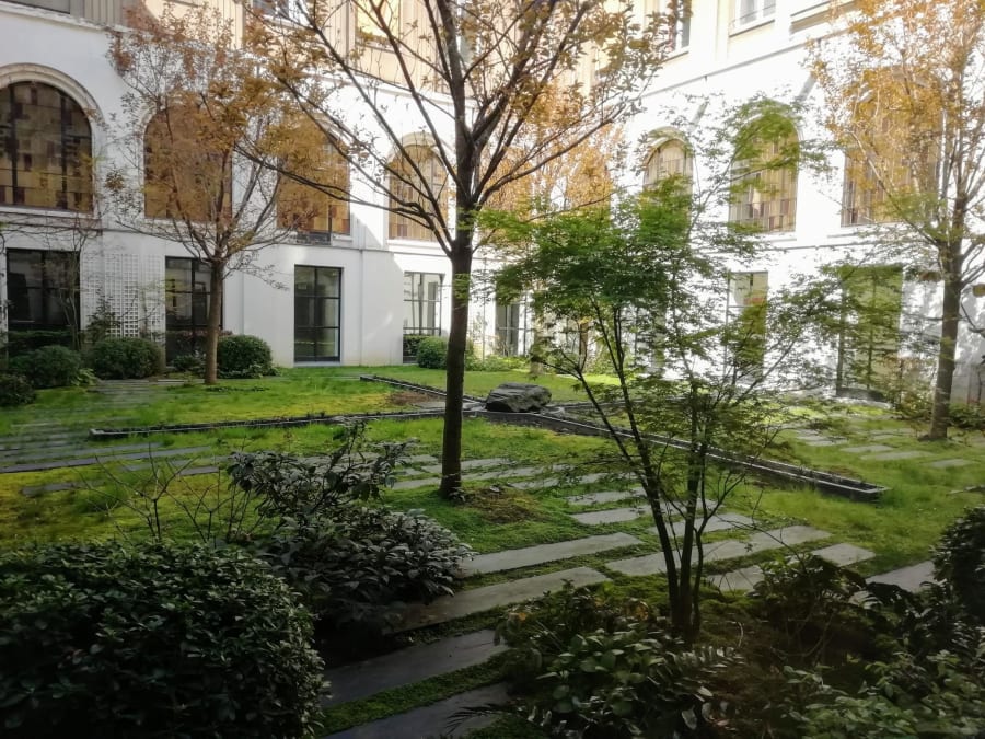 Le Cloître Ouvert à Paris 8ème