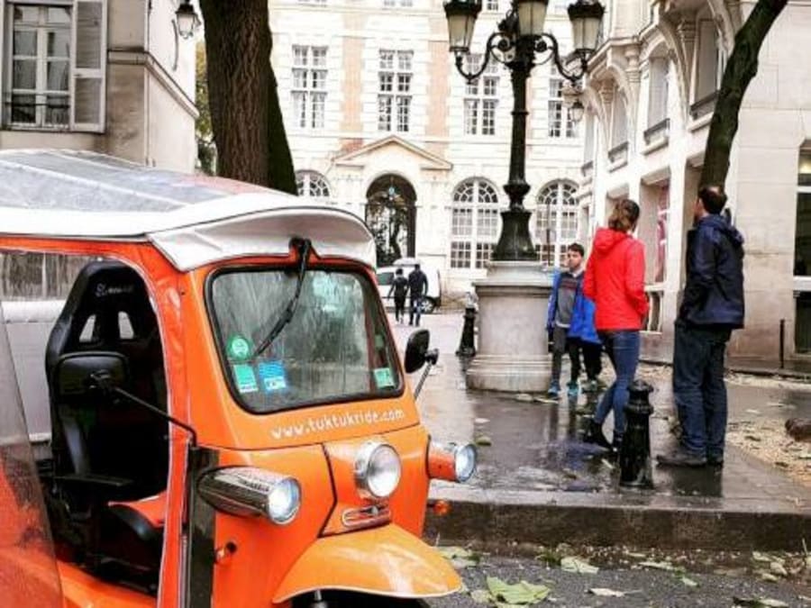 Visite "Paris Curieux" en TukTuk électrique