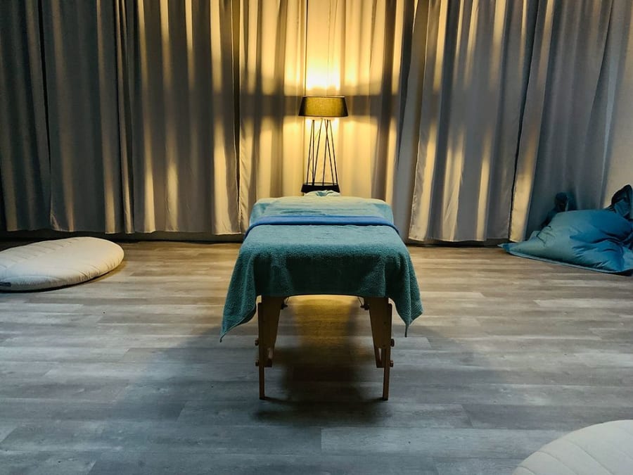 Californian massage in Clichy (92)