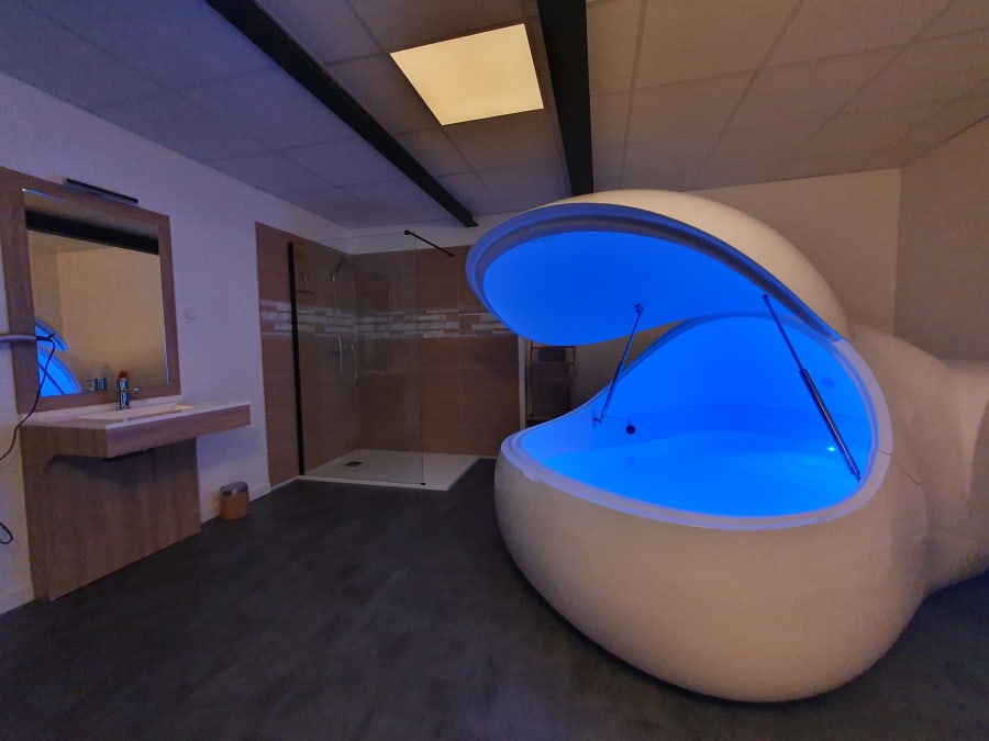 Flottaison en isolation sensorielle à Tours (37)