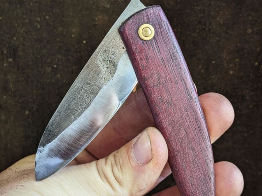 Atelier création de couteau pliant sur une journée à Valcivières