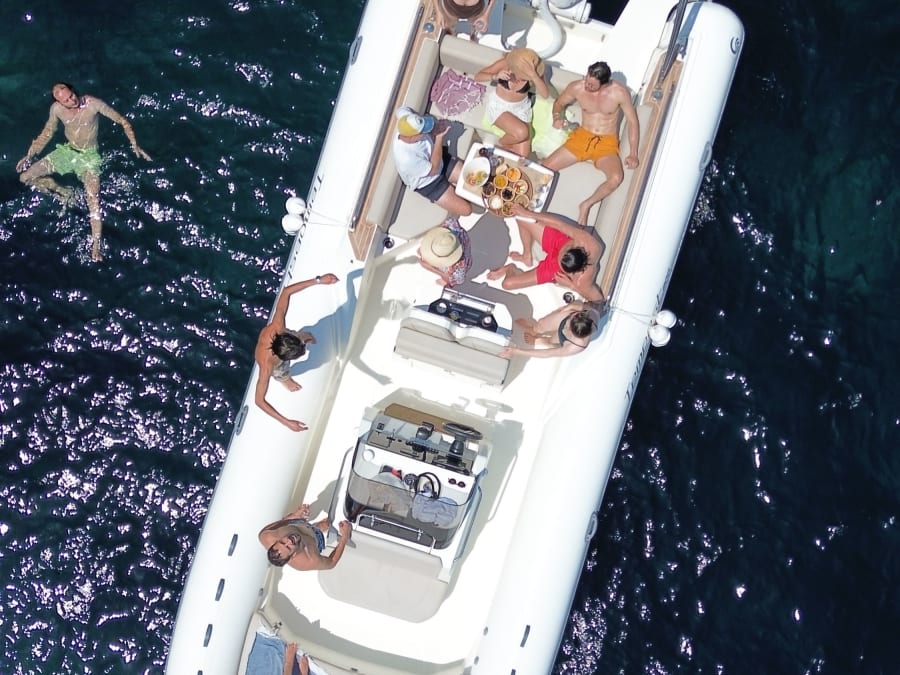 Alquiler de un día de barco para 14 personas en Hyères (83)