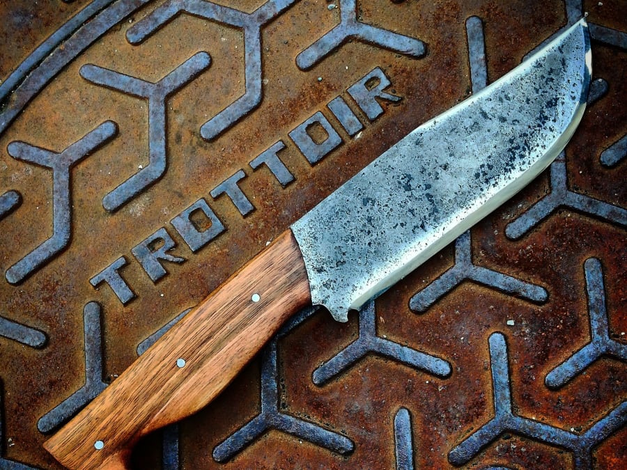 Knife forging workshop in Cluses (74)