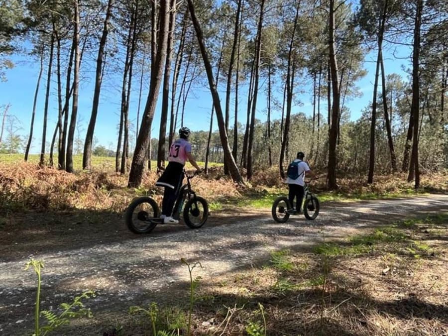 Ruta guiada en scooter eléctrico de 29 km en Casteljaloux (47)