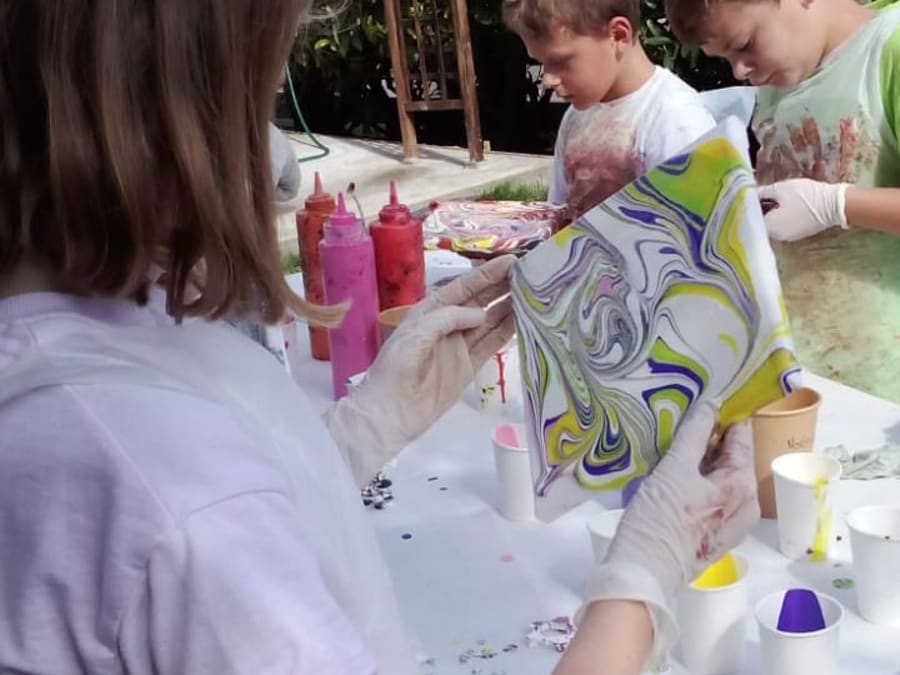 Anniversaire d'art fluide intuitif 6-16 ans à domicile