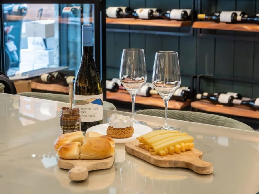 Champagne and food tasting in Nice (06)