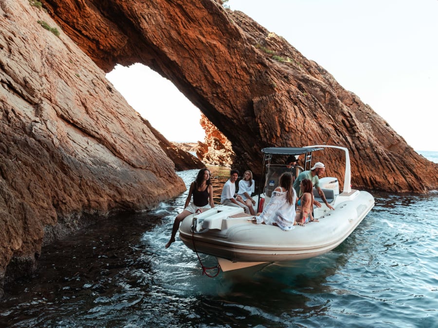 Calanques de la Côte Bleue, Grottes & baignade depuis Marseille