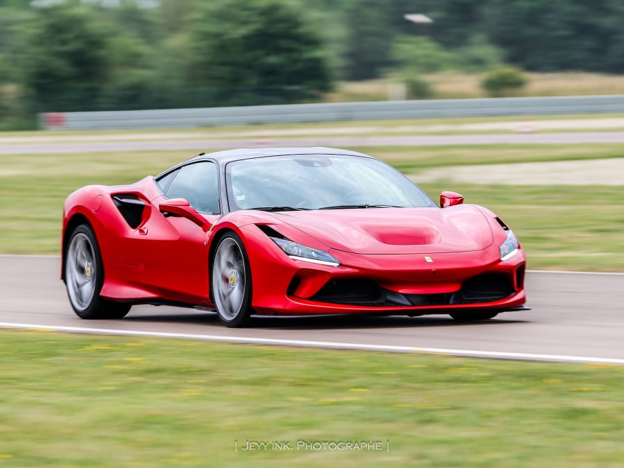 Ferrari F8 Tributo driving experience, Circuit de l'Auxois (21)