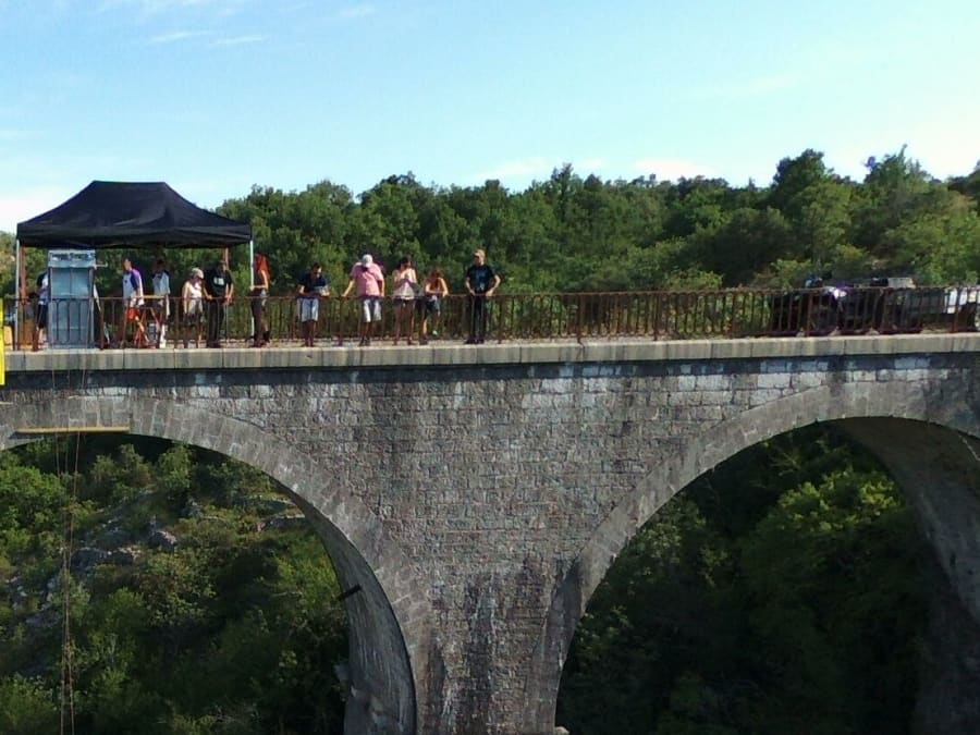 Saut à l'élastique au Viaduc de Banne à Saint-Paul-Le-Jeune (07)