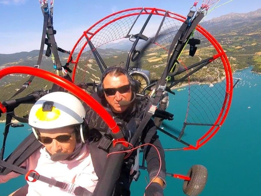Primer vuelo de parapente motorizado en Crots (05)