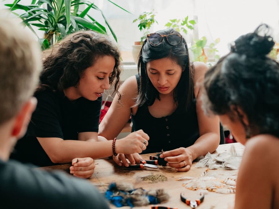 Atelier bijoux en plumes à Montpellier ( 34)