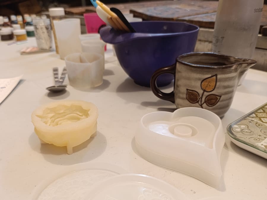 Mineral resin object creation workshop (06)