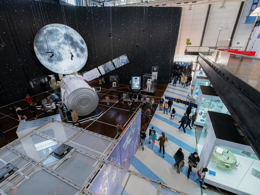 Entrada para la Cité des sciences et de l'industrie en el distri