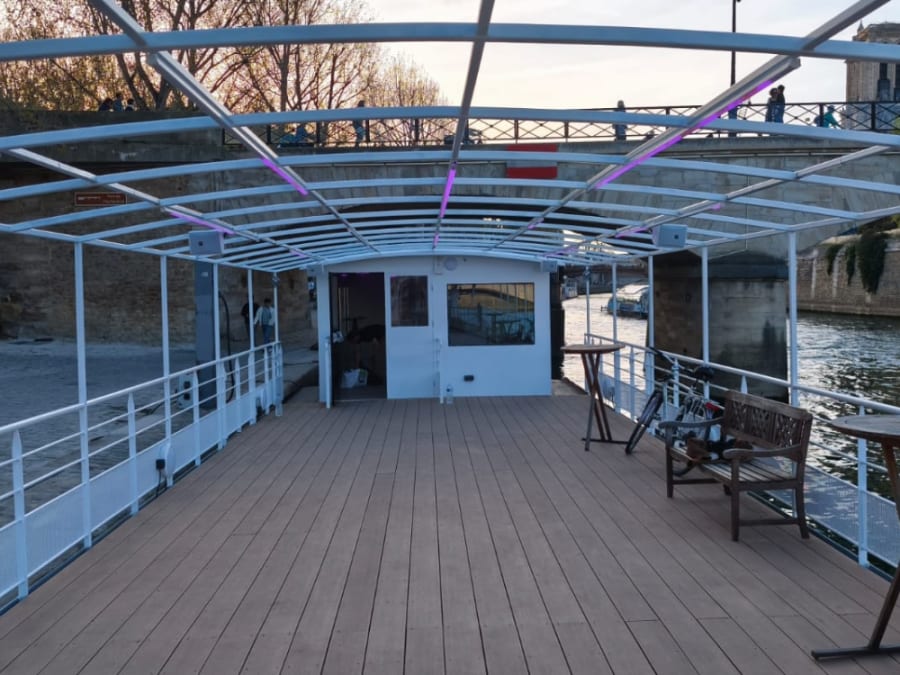 Le Quai Flottant à Paris 5ème