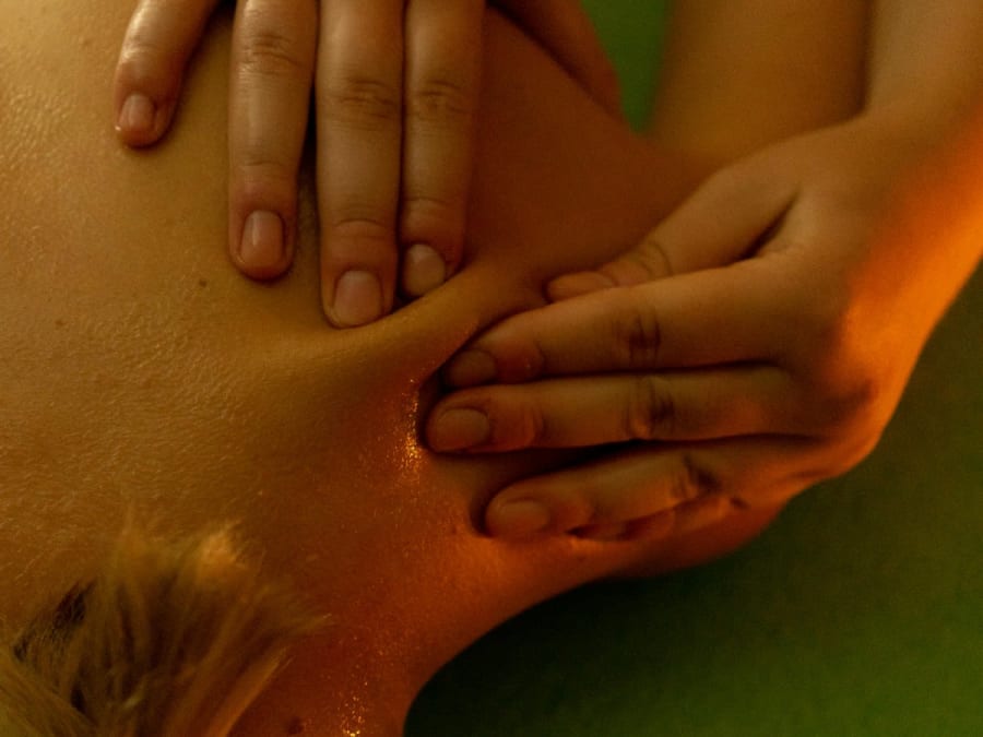 Massage du corps relaxant à Guînes (62)